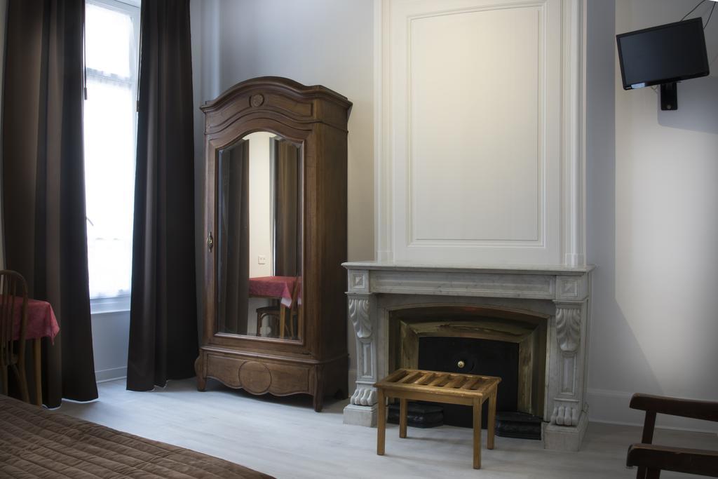 Hotel Moderne Лион Екстериор снимка