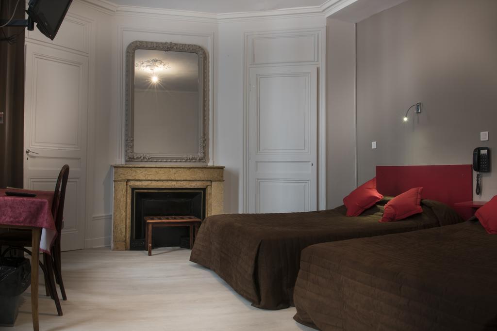 Hotel Moderne Лион Екстериор снимка
